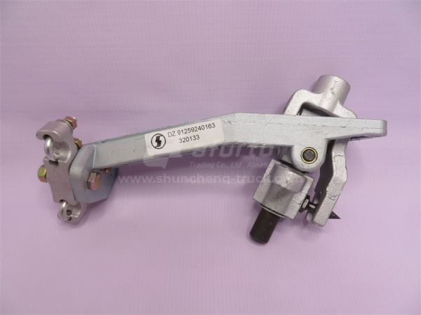 Рычаг выбора передач КПП SHAANXI F3000 (нового образца) 0163
