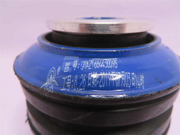 Сайлентблок торсиона кабины HOWO A7 (полиуретан ) QINYAN