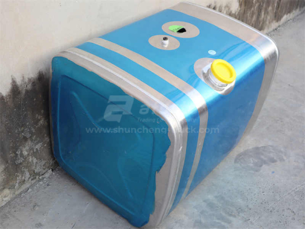 Бак топливный OUMAN 420L 94*70*70 S = 2.0 квадратный крупнокалиберный