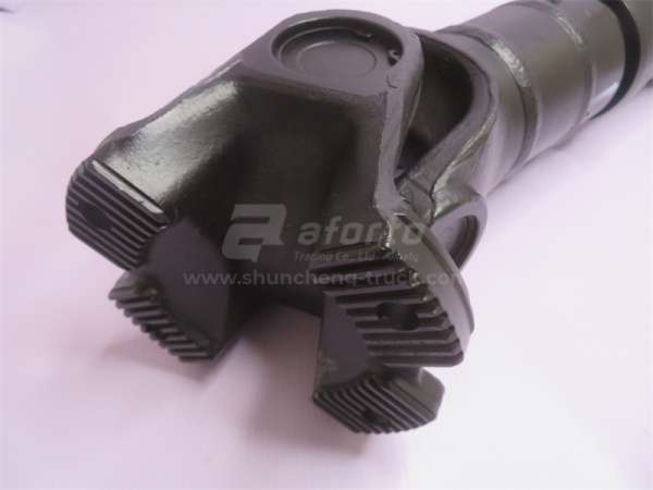 Кардан 660мм фланец-180 крестовина-57 отв-4 SHAANXI F2000