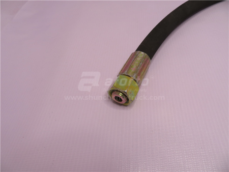 Шланг ГУР на насос HOWO L = 65см  22*18mm