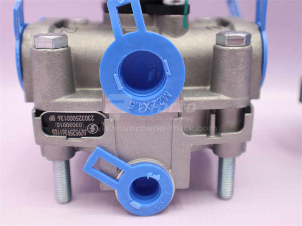 Клапан ускорительный SHAANXI X3000 1105 (оригинал)