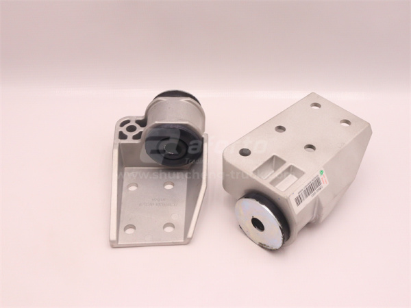 Кронштейн радиатора HOWO TX380/TX400/TX440 левый  (оригинал)