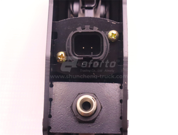 Замок кабины гидравлический HOWO TX/SITRAK C7H/T5G (оригинал)