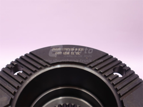 Фланец КПП FAST выходного вала D = 180 /шлицы = 28 /отверстий =4 высота144mm