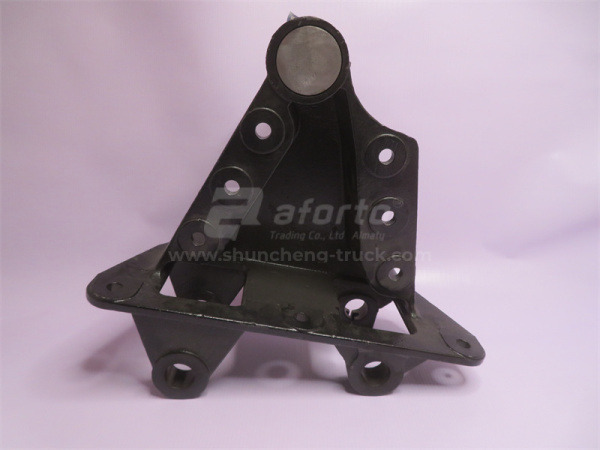 Кронштейн рессоры SHAANXI M3000 8*4 передней подвески передней левый (оригинал)