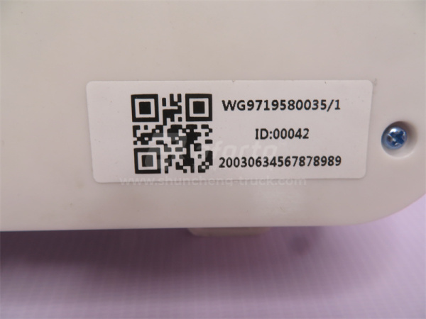 Щиток приборов HOWO