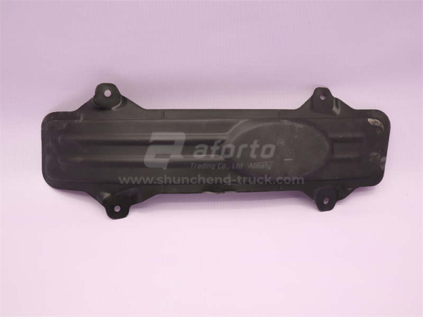 Заглушка бампера противотуманной фары SHAANXI F3000 левая