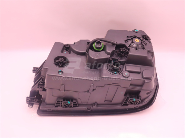 Фара SHAANXI X3000/X5000/H3000/L3000 самосвал правая (оригинал)