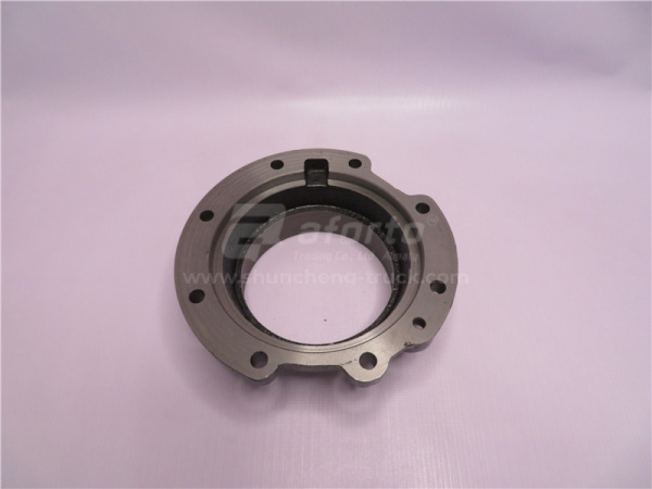 Крышка КПП HW21712  подшипника выходного вала под электрический датчик скорости (1 отв.)