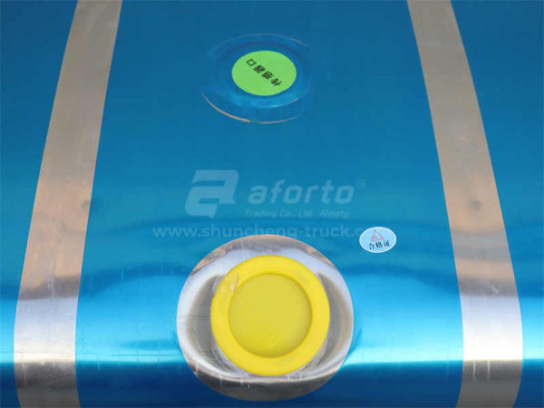 Бак топливный SINOTRUK 600L 130*70*70 S = 2.0 квадратный