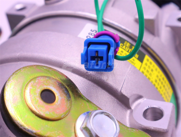 Компрессор кондиционера SHAANXI L3000 CUMMINS