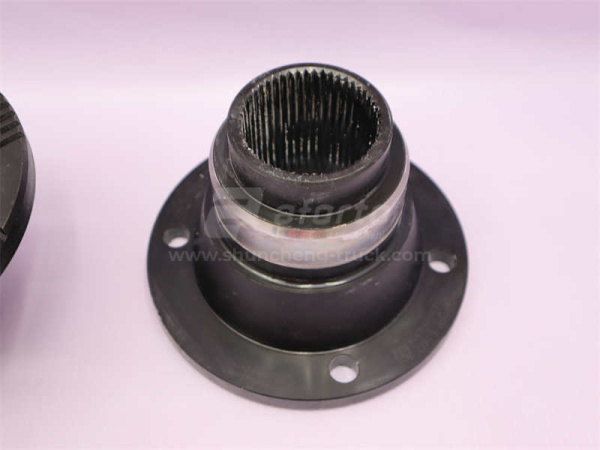 Фланец КПП FAST выходного вала D = 180 /шлицы = 49 /отверстий =4 высота120mm (оригинал)