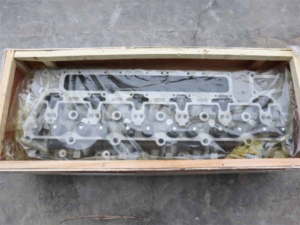 Головка блока 6CT/6CTA8.3-C215 в сборе с клапанами (оригинал)