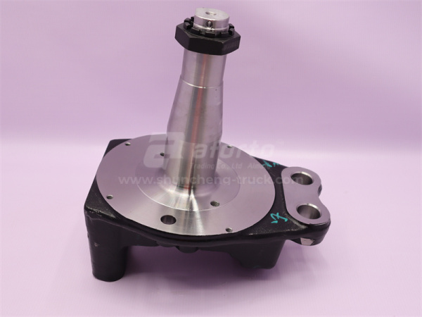 Кулак поворотный HOWO правый (оригинал)