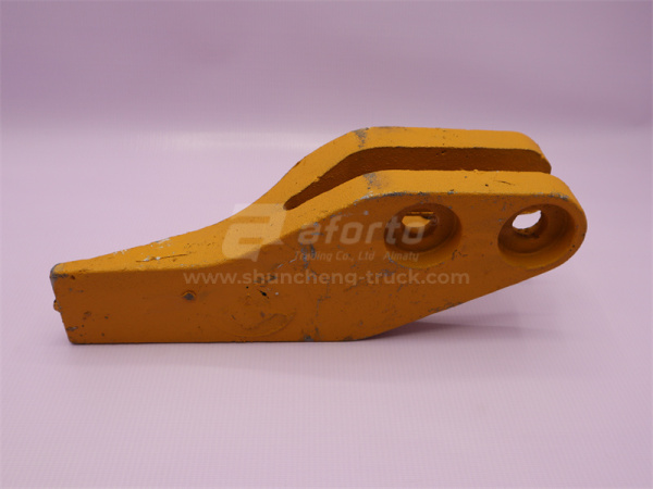 Зуб ковша боковой XCMG LW500F/LW500K/LINGONG LG953 правый новая модель (3 отв.)
