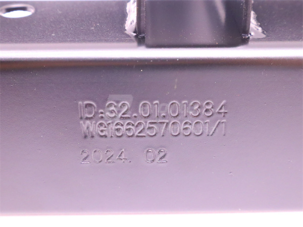 Кронштейн ящика инструментов HOWO TX правая (оригинал)