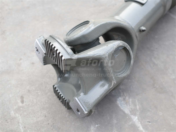 Кардан 1030мм фланец-180 крестовина-57 отв.-4 HOWO (оригинал)