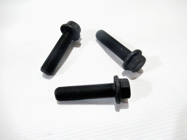 Болт с шляпкой 16*65*1.5 крышка подшипника дифференциала HANDE TGX (оригинал)