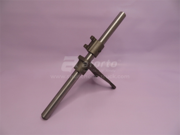 Вал КПП 1/2 передачи HW19710/15710/18710 в сборе с вилка