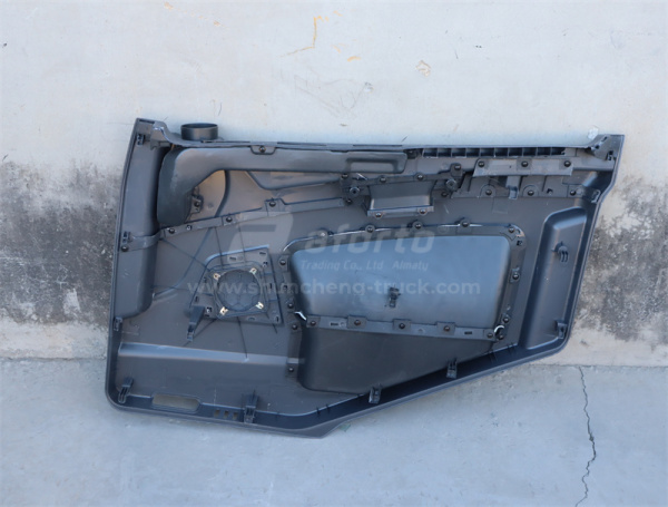 Обшивка двери SHAANXI X3000 электрический левая