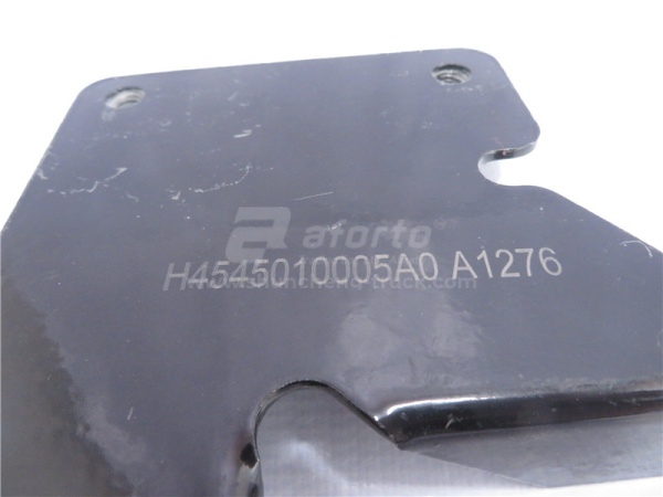 Кронштейн щиток подножки GTL верхней левой передний