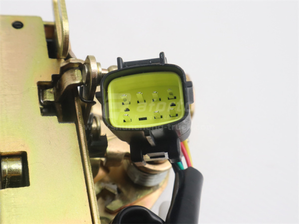 Замок двери кабины с тягой SITRAK C7H правой