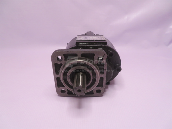 Гидронасос подъёма кузова F5-100 правого вращения (выход сзади)