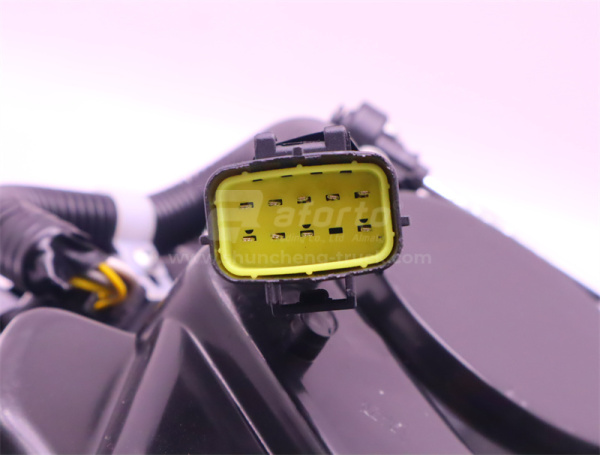 Фара HOWO A7 LED правая HFX