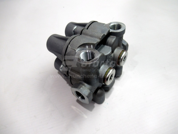 Клапан 4-х контурный защитный VOLVO (AE4428)