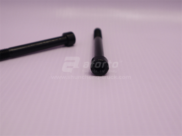 Болт под шестигранник 8*80*1.25 КПП HW