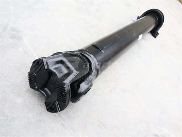 Кардан 1470мм  фланец-180 крестовина-68 отв.-4 SHAANXI X3000