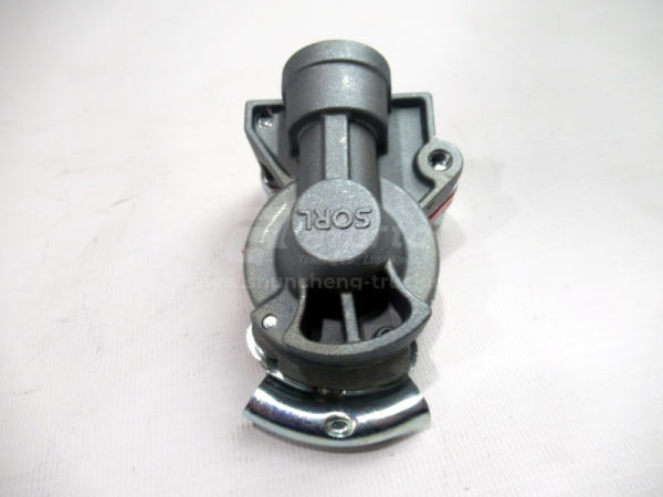 Соединительная головка на прицеп красная с клапаном M22х1.5 УНИВЕРСАЛЬНОЕ 4522002110