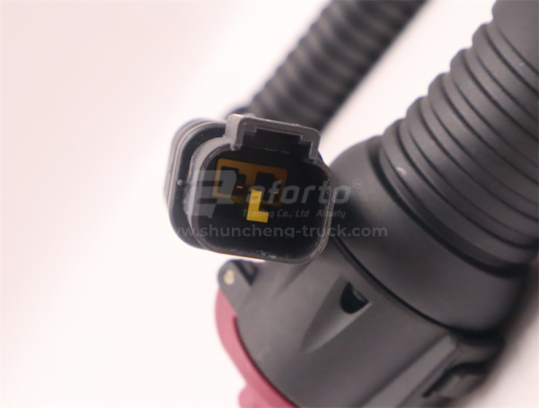 Переключатель гидроцилиндр подъема кабины SITRAK C7H/TX380/TX400/TX440 (оригинал)