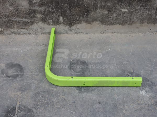 Кронштейн боковая защита топливного бака 72*76*8