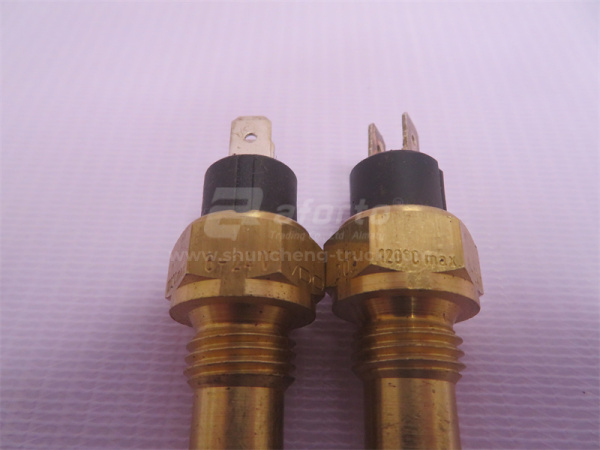 Датчик температуры охлаждающей жидкости STEYR короткий