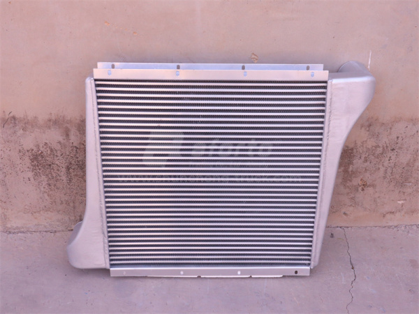 Радиатор интеркулера HOWO 0020 (оригинал)