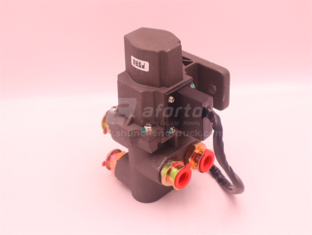 Клапан перелива топливных баков Sitrak C7H