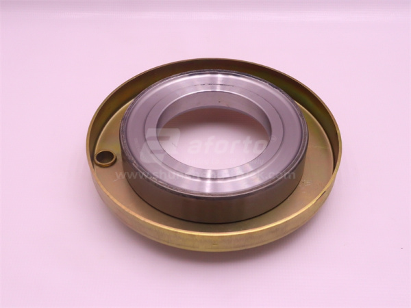 Кольцо распорное сальника ступицы задней MCP16