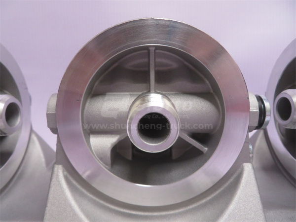 Кронштейн фильтра топливного PL420 грубой очистки M16