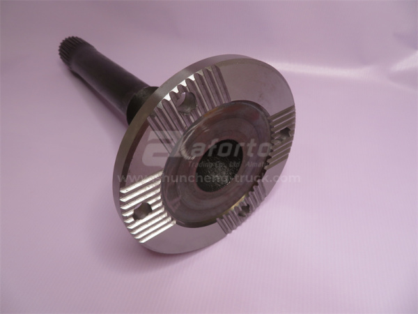 Вал среднего моста SHAANXI проходной (180 фланец.4 отв.26 шлицов) 430mm