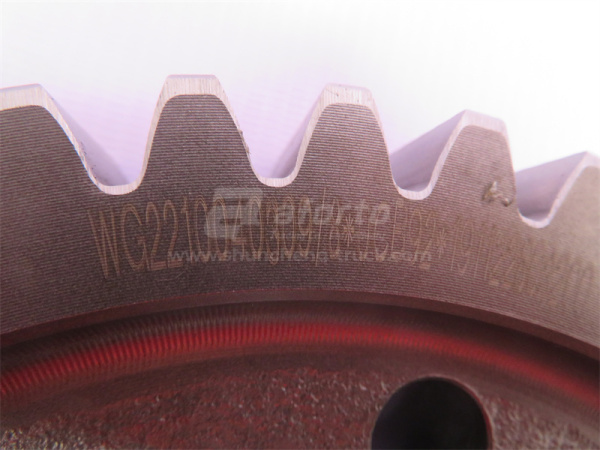 Шестерня КПП HW15710/19710 вторичного вала задней передачи Z=44 новая модель (оригинал)