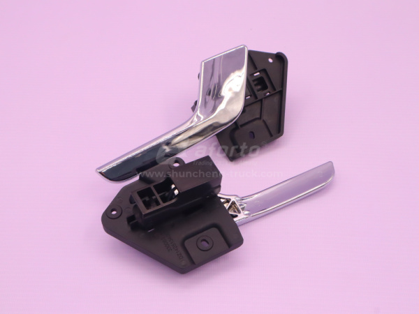 Ручка двери кабины внутренняя правая SHAANXI X5000/X6000 2019