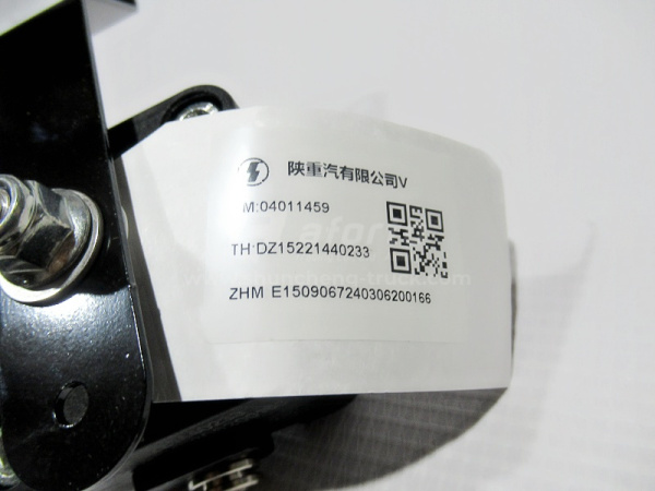 Кран регулятор уровня SHAANXI X3000 передно-левого (оригинал)