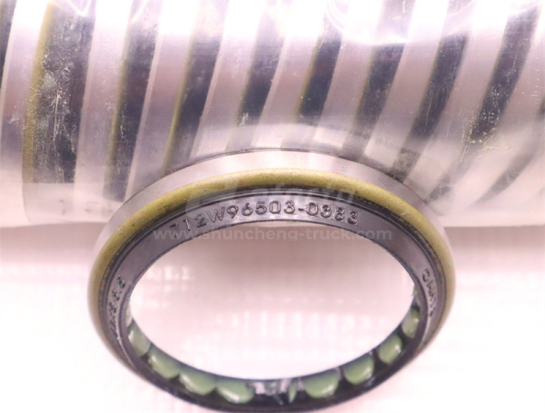 Сальник распределительного вала переднего тормоза HOWO TX VGD95 передней моста 42*52*5/8.5(оригинал)