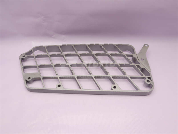 Ступень SHAANXI F2000 алюминиевая нижняя правая (оригинал)