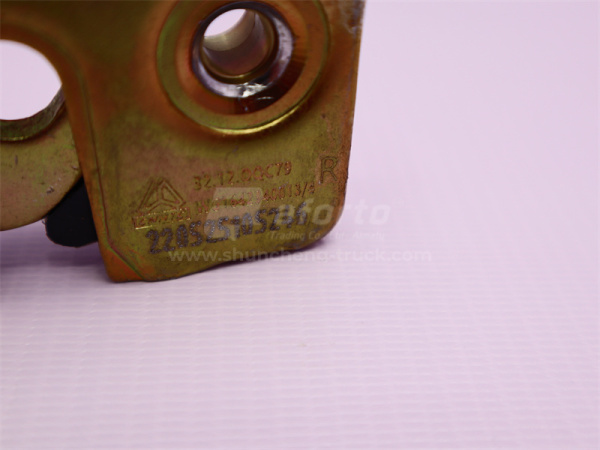 Замок двери HOWO защелка правой (оригинал)