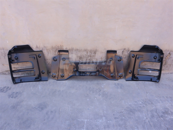 Бампер SITRAK T5G/TX черная левая+средний+правая