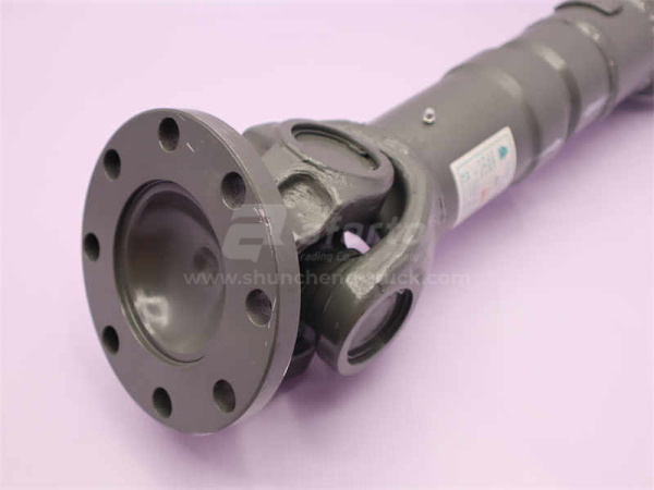 Кардан 630мм фланец-165 крестовина-52 отв.-8 HOWO (оригинал)