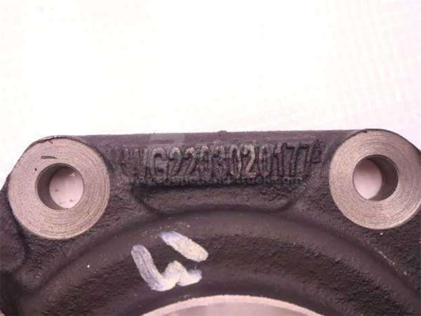 Крышка КПП подшипника первичного вала SINOTRUK HW25712 (оригинал)